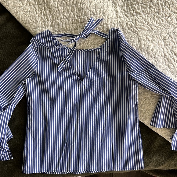 Amy Byer Blue and White Striped Long Sleeve Shirt Fun Frilly Sleeves - Picture 2 of 3